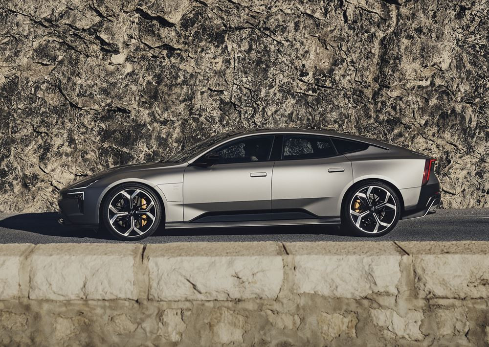 Le Grand Tourer électrique haute performance Polestar 5 repose sur une architecture électrique 800 V