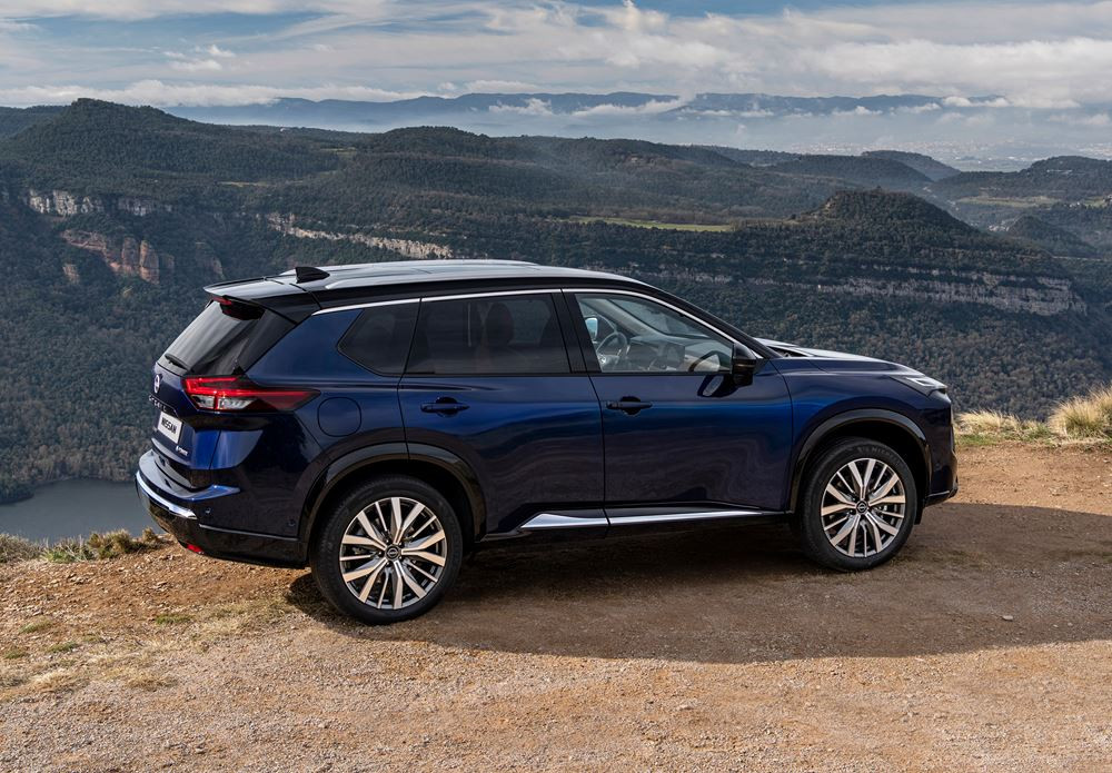 Le crossover familial Nissan X-Trail montre un esprit d'aventure robuste