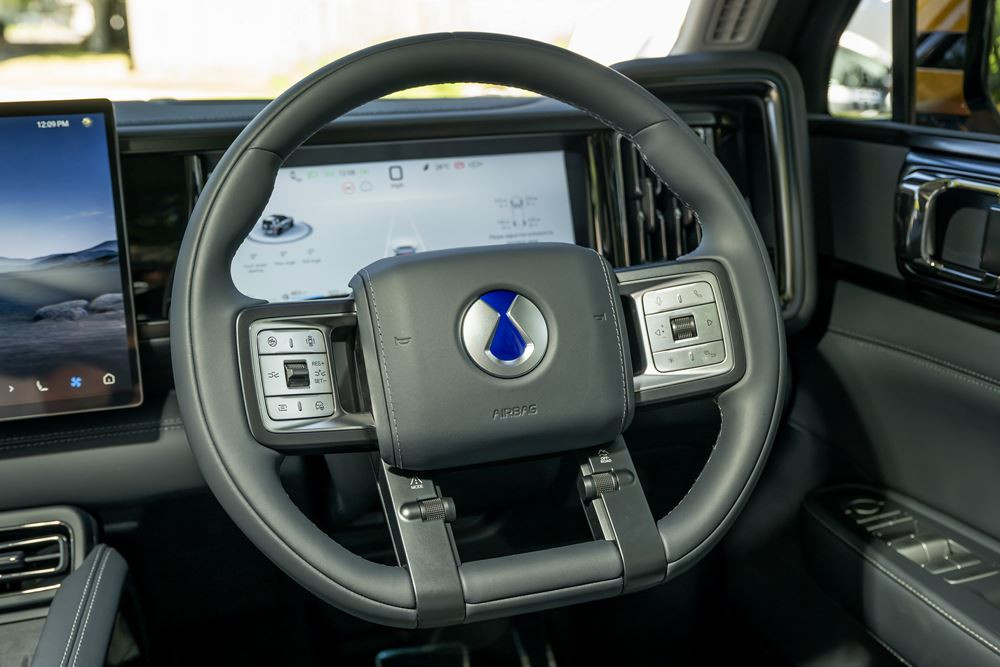 Le SUV Denza Bao 5 hybride rechargeable affiche une autonomie électrique WLTP jusqu'à 90 km