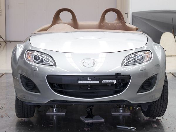 Découvrez en images la conception du show car Mazda MX-5 Superlight