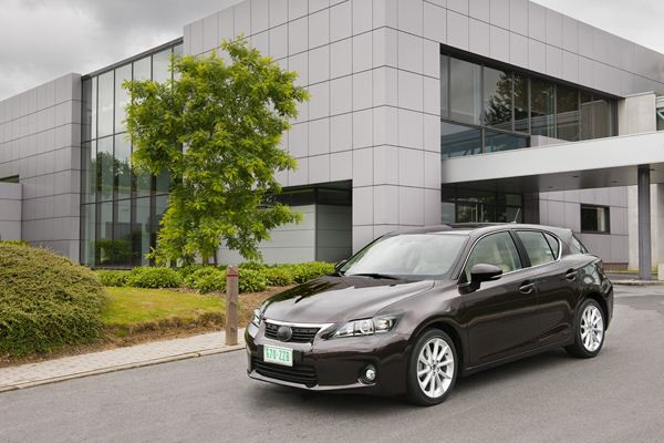 Lexus finalise le développement dynamique de la Lexus CT 200h hybride en Europe