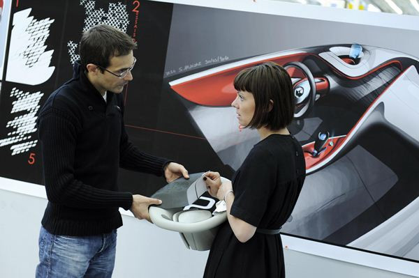 Suivez en images la conception du show-car Renault DeZir