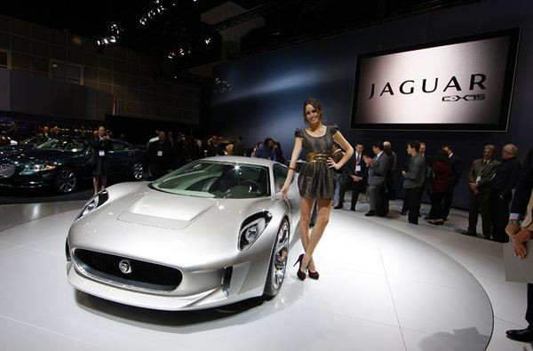 Jaguar annonce la production de la supercar hybride C-X75
