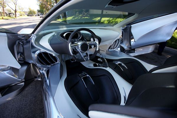 Jaguar annonce la production de la supercar hybride C-X75
