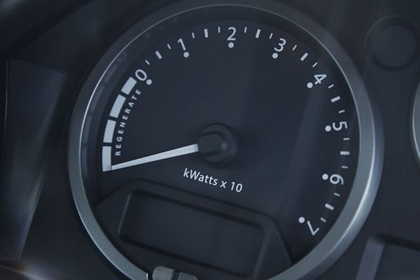 Land Rover teste un Defender électrique conservant ses capacités tout-terrain