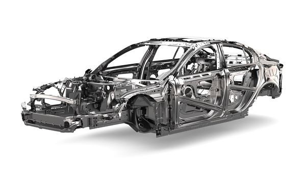 Jaguar annonce la nouvelle berline intermédiaire sportive XE