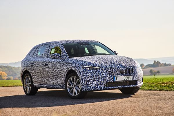 La berline compacte Scala marque une évolution du langage stylistique Skoda