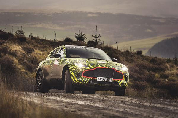 Le SUV Aston Martin DBX entame sa phase de test