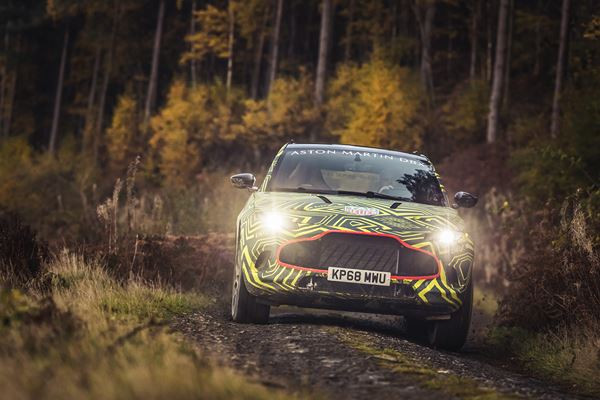 Le SUV Aston Martin DBX entame sa phase de test