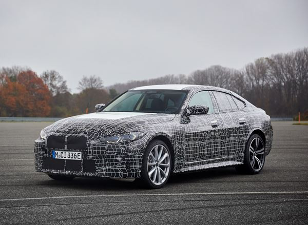 Le Gran Coupé 4 portes électrique BMW i4 achève la phase finale des essais de réglage