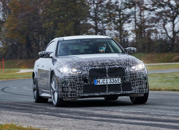 Le Gran Coupé 4 portes électrique BMW i4 achève la phase finale des essais de réglage