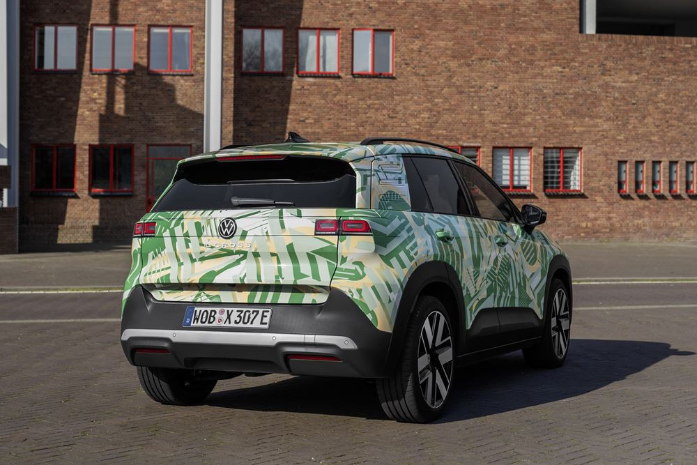 Le SUV urbain électrique Volkswagen ID. Cross proposé à un prix d'entrée d'environ 28 000 euros