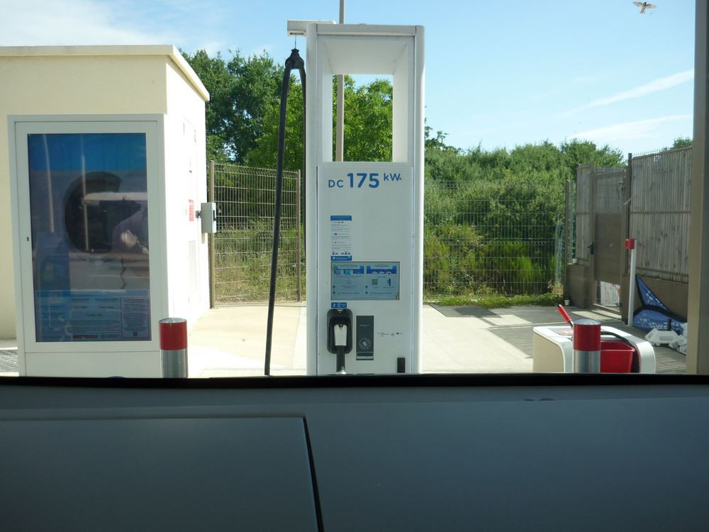 Voiture électrique: la puissance de recharge de la batterie importe plus que l'autonomie