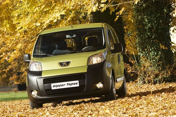 Peugeot présente le Peugeot Bipper