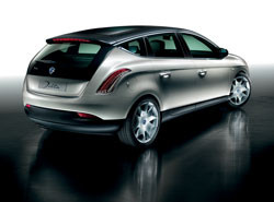 Lancia présente la Delta