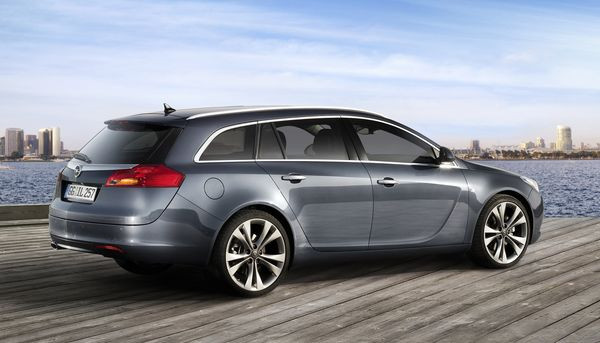 Opel dévoile l’Opel Insignia Sports Tourer