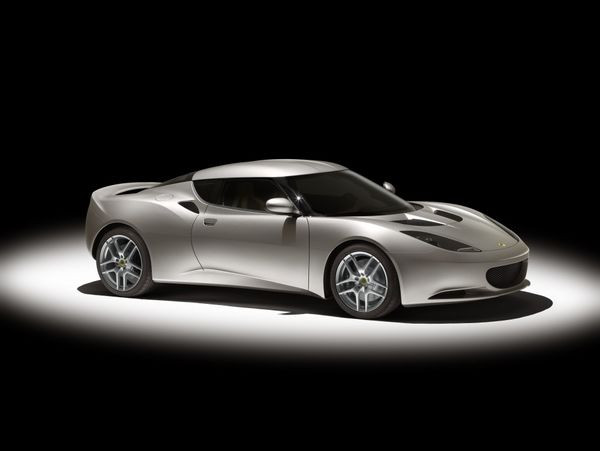 Lotus présente la nouvelle Evora