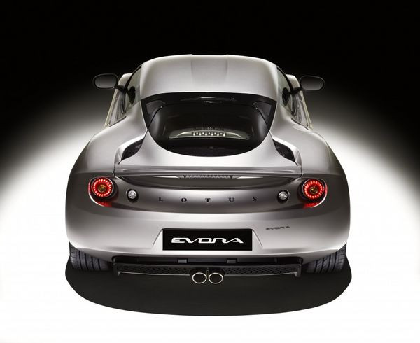 Lotus présente la nouvelle Evora