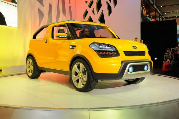 J-2 avant l’ouverture au public du Salon International de l’Automobile de Détroit