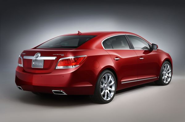 Buick présente la nouvelle Buick LaCrosse à Détroit