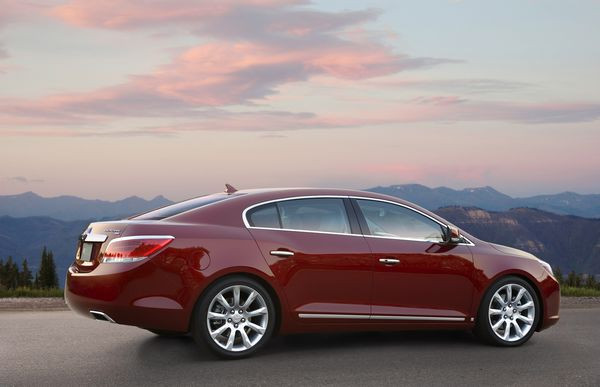 Buick présente la nouvelle Buick LaCrosse à Détroit