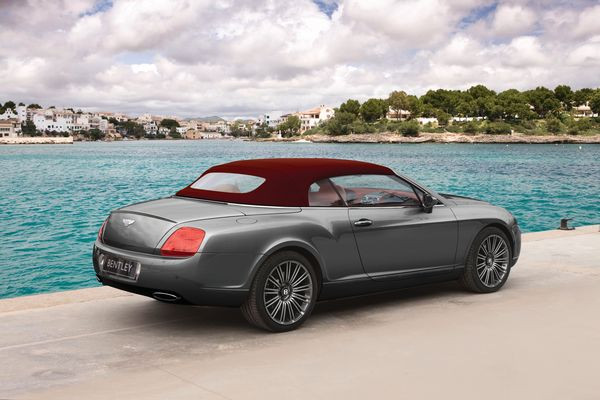 Bentley présente à Détroit la nouvelle Continental GTC Speed