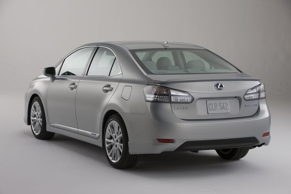 Première mondiale à Détroit pour la nouvelle Lexus HS 250h hybride