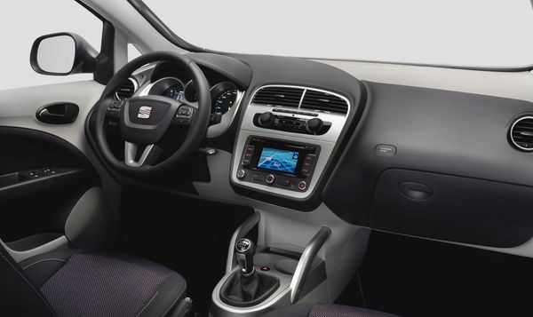 Seat présente la nouvelle Seat Altea au salon de l’automobile de Genève