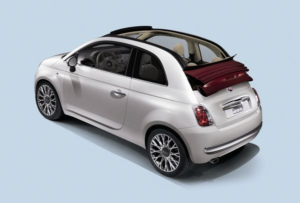 Première mondiale à Genève pour la Fiat 500C