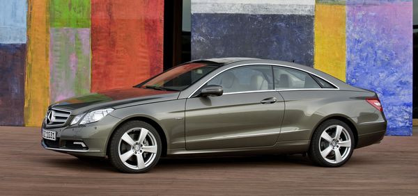Mercedes dévoile la nouvelle Mercedes Classe E Coupé à Genève