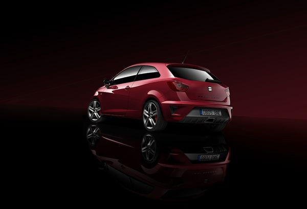 Seat présente une Seat Ibiza Bocanegra à Barcelone