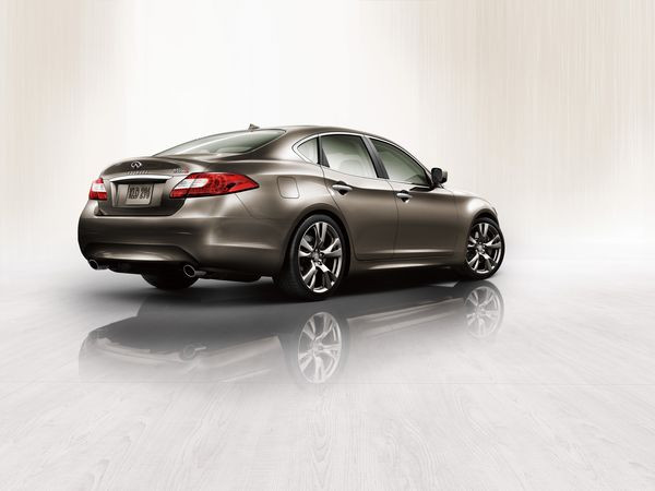 Infiniti présente la nouvelle M