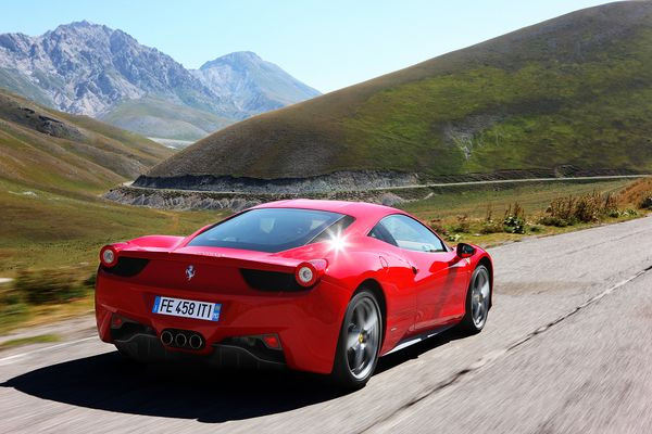 Retour sur la nouvelle Ferrari 458 Italia