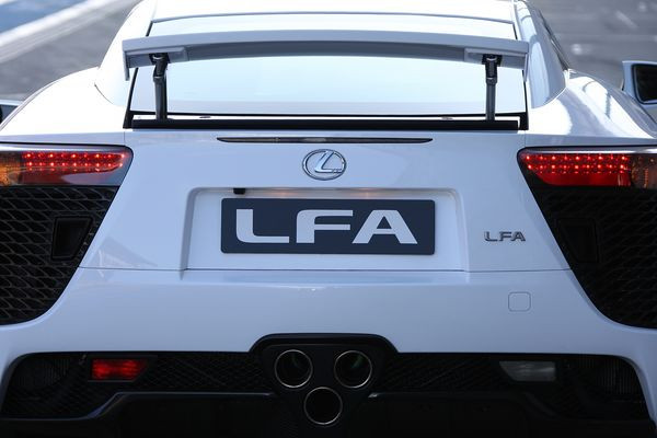 Lexus présente en première mondiale à Tokyo sa première supersportive