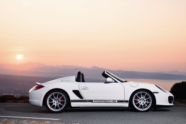 Première mondiale au salon de Los Angeles pour le nouveau Porsche Boxster Spyder
