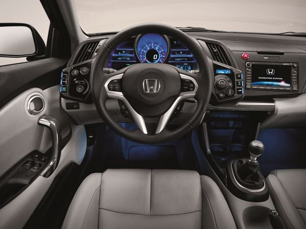 Honda présente son nouveau coupé sportif hybride au salon de Détroit