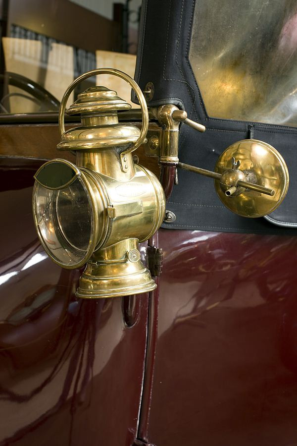 Peugeot expose une sélection de neuf modèles de 1899 à 1967 au salon Rétromobile