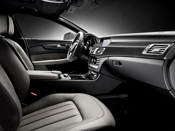 Première mondiale au Salon de l'automobile de Paris 2010 pour la nouvelle Mercedes CLS