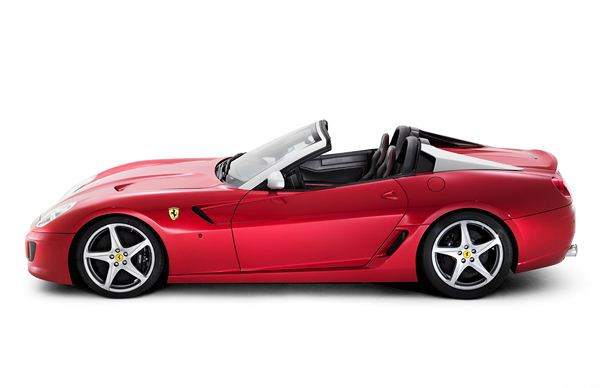 La nouvelle Ferrari SA Aperta dévoilée au Mondial de l'Automobile de Paris