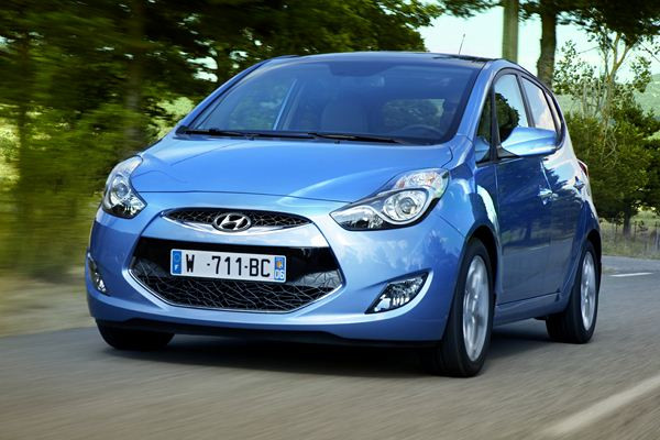 Le constructeur coréen Hyundai dévoile son nouveau petit monospace ix20 à Paris