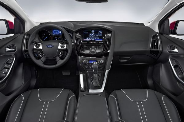 La nouvelle Ford Focus se fait désirer au Mondial de Paris