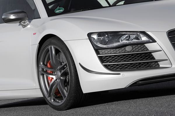 Audi lance une édition allégée de sa voiture de sport hautes performances R8
