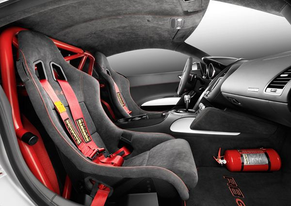 Audi lance une édition allégée de sa voiture de sport hautes performances R8