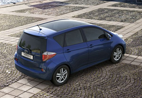 Le nouveau petit monospace Toyota Verso-S se dévoile à Paris