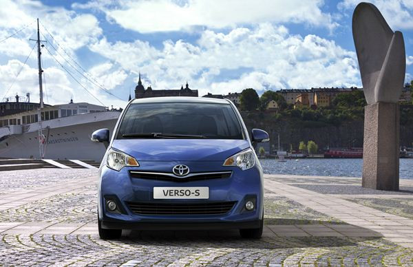 Le nouveau petit monospace Toyota Verso-S se dévoile à Paris