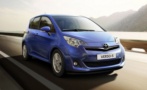 Le nouveau petit monospace Toyota Verso-S se dévoile à Paris