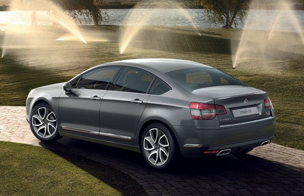 La Citroën C5 s'offre un léger restyling à l'occasion du Mondial