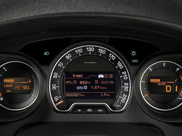 La Citroën C5 s'offre un léger restyling à l'occasion du Mondial