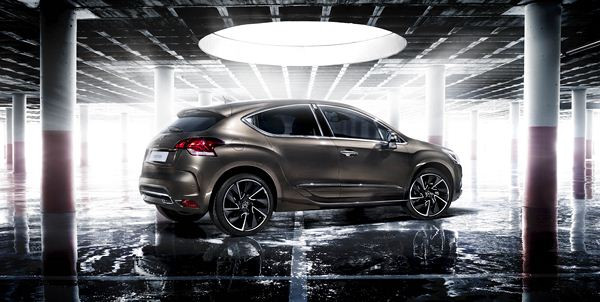 Le nouveau coupé quatre portes surélevé Citroën se révèle au Mondial de Paris