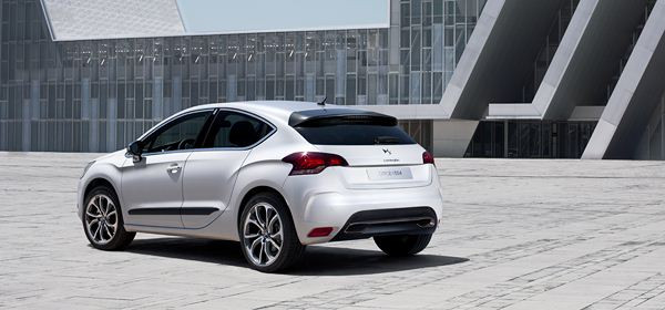 Le nouveau coupé quatre portes surélevé Citroën se révèle au Mondial de Paris
